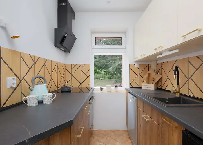 Dom wakacyjny Charming House In The Capital With Two Parking Spaces By Renters