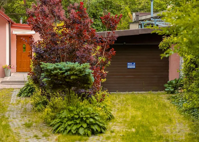 Charming House In The Capital With Two Parking Spaces By Renters