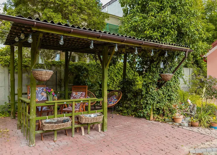 Charming House In The Capital With Two Parking Spaces By Renters Dom wakacyjny