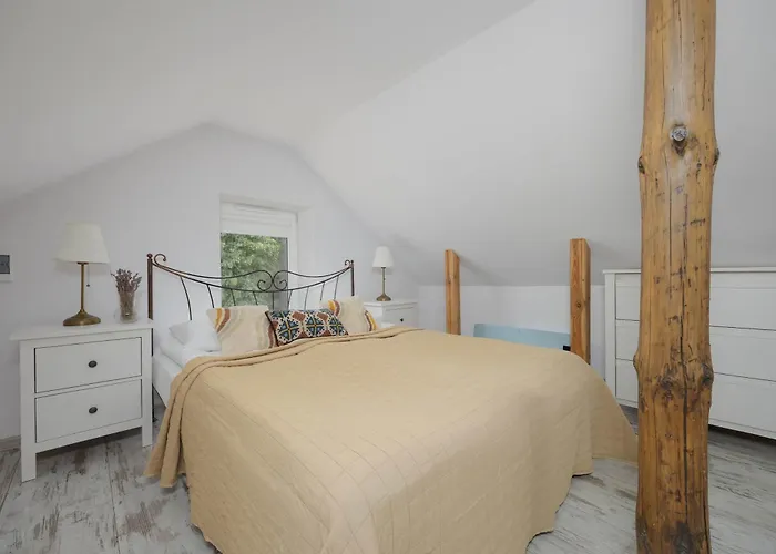 Dom wakacyjny Charming House In The Capital With Two Parking Spaces By Renters Warszawa