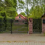 Charming House In The Capital With Two Parking Spaces By Renters *