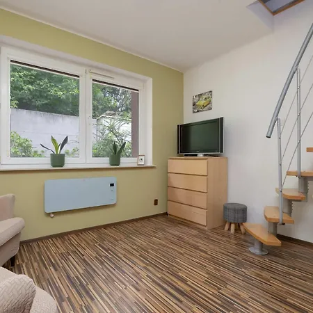 Charming House In The Capital With Two Parking Spaces By Renters *